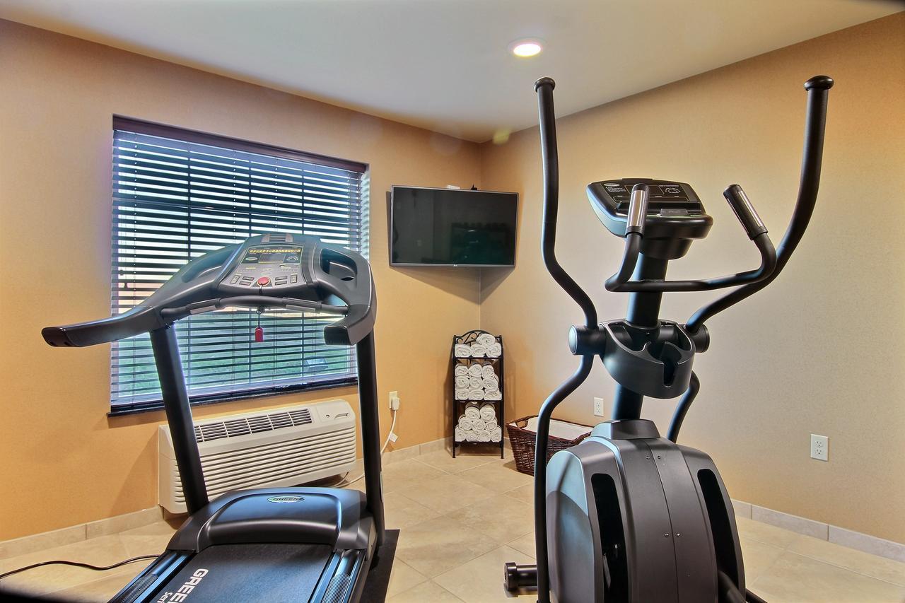 Cobblestone Hotel & Suites - Mccook Εξωτερικό φωτογραφία