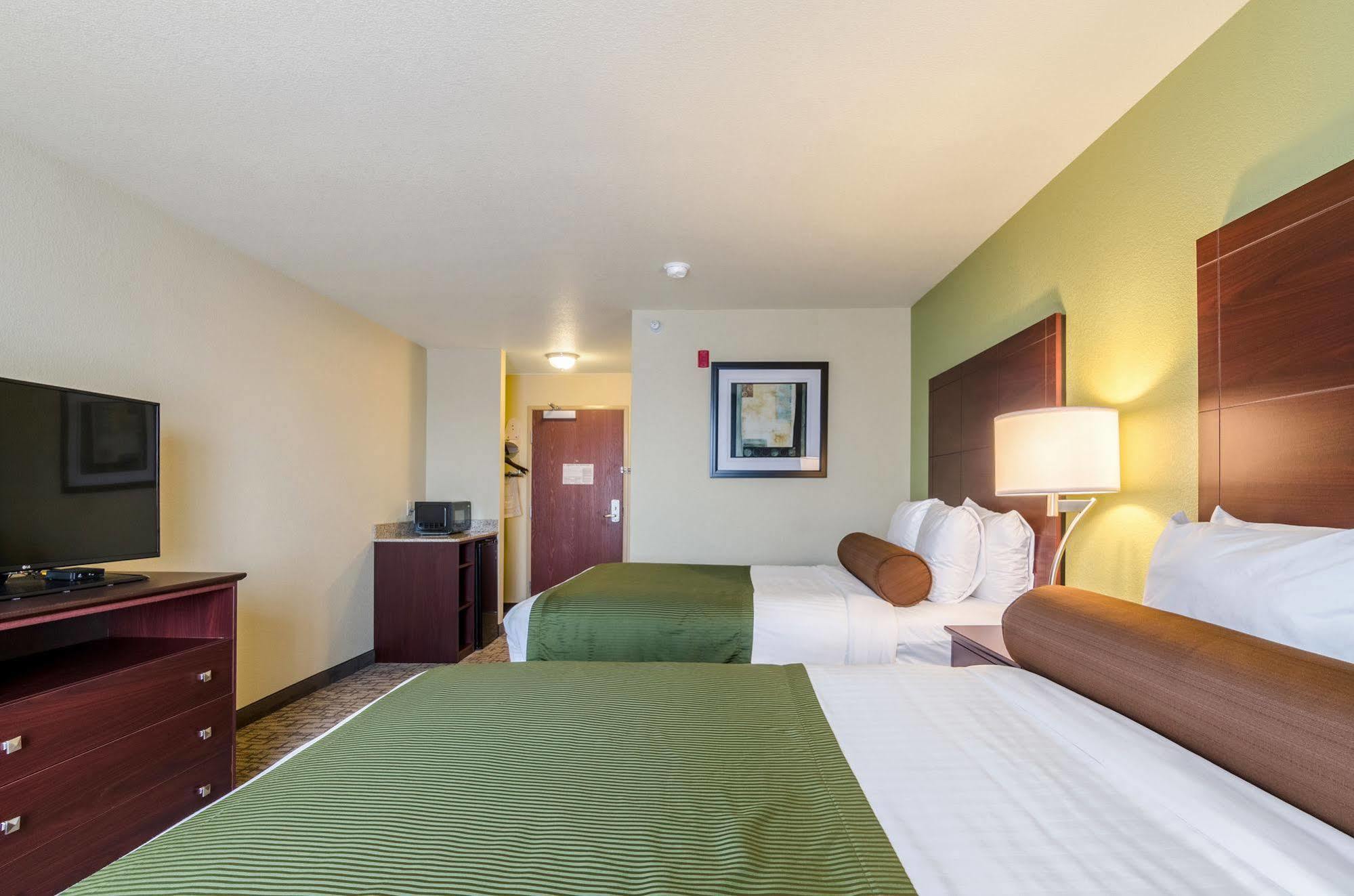 Cobblestone Hotel & Suites - Mccook Εξωτερικό φωτογραφία