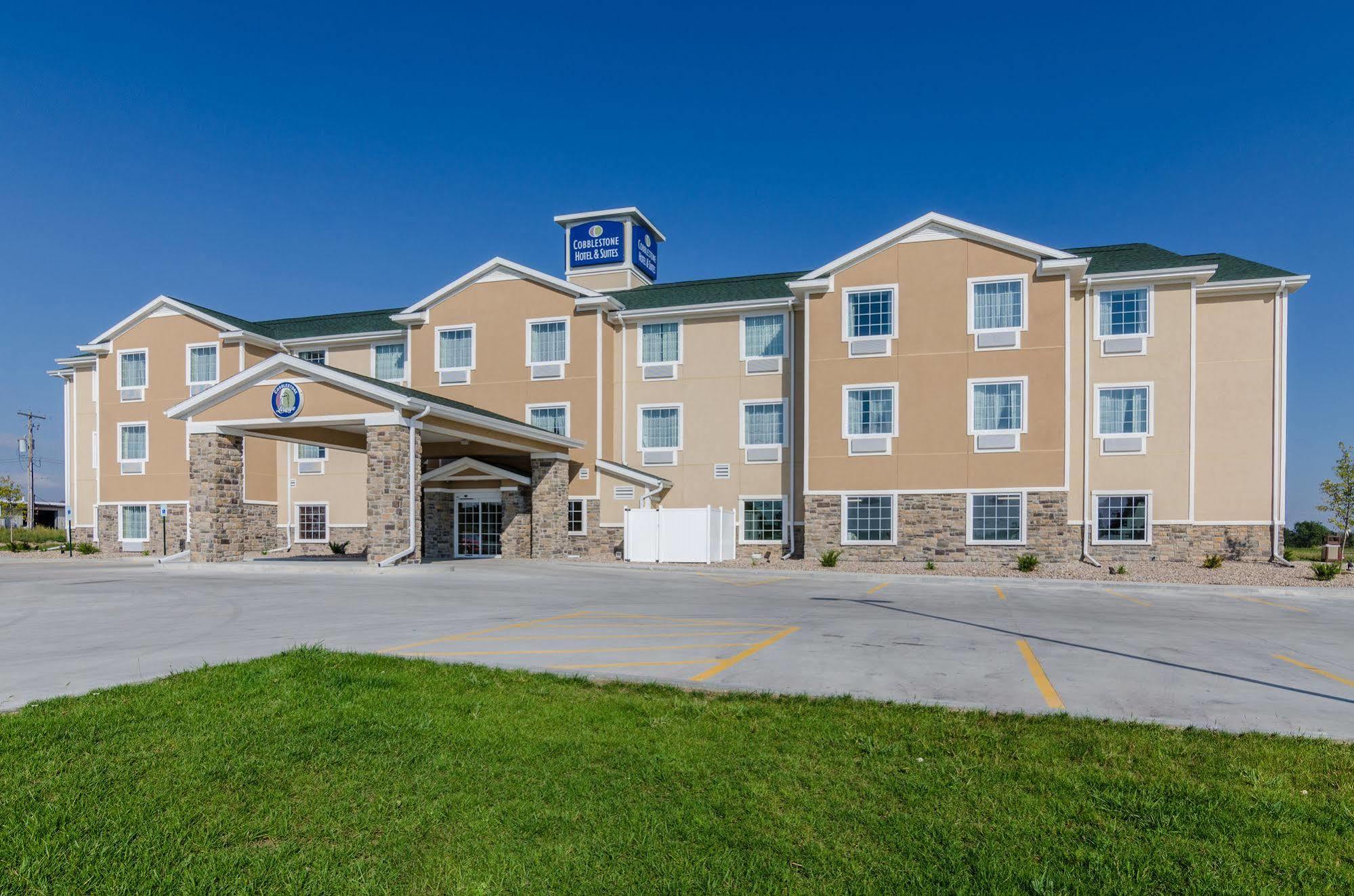 Cobblestone Hotel & Suites - Mccook Εξωτερικό φωτογραφία