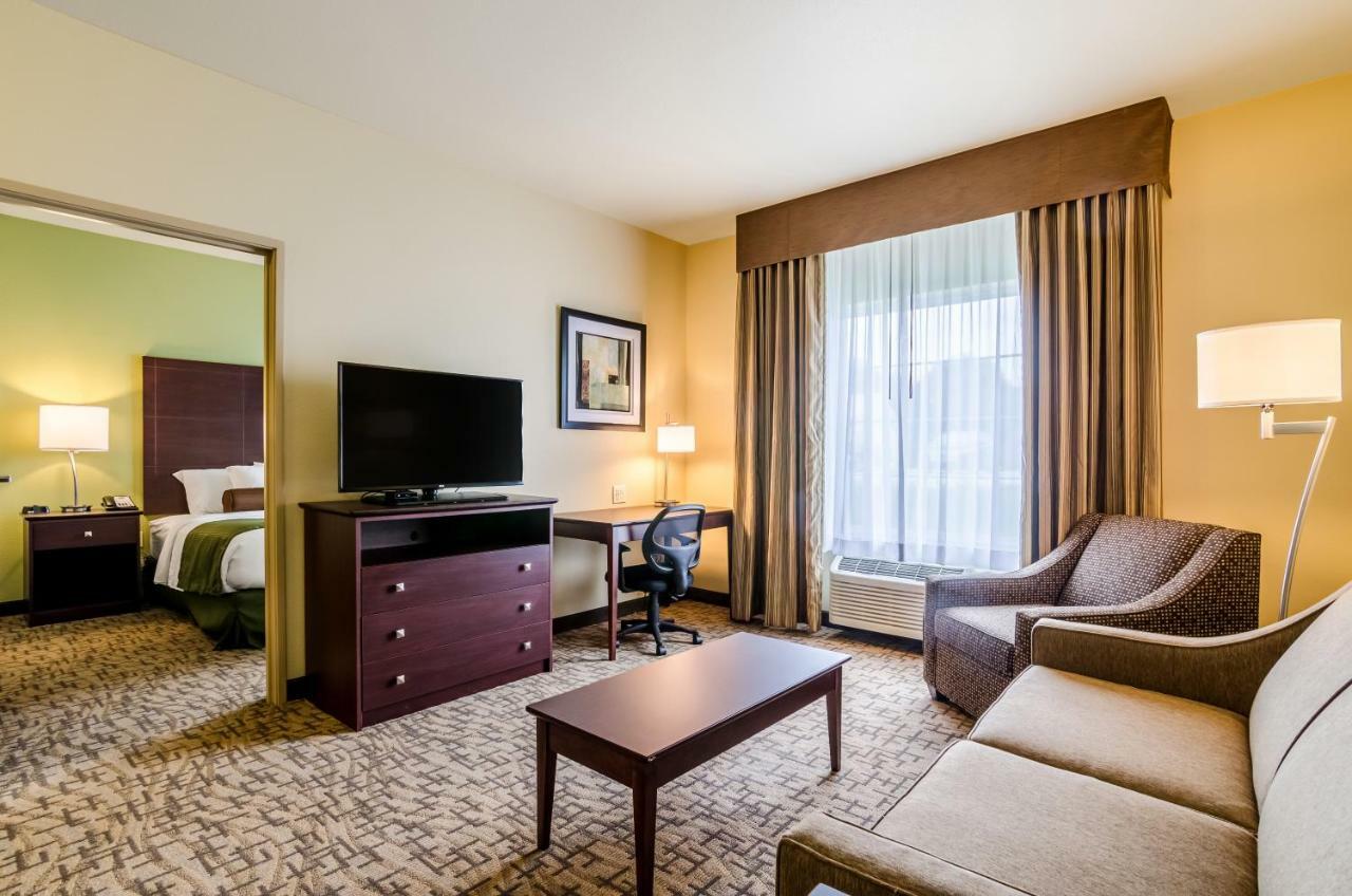 Cobblestone Hotel & Suites - Mccook Εξωτερικό φωτογραφία